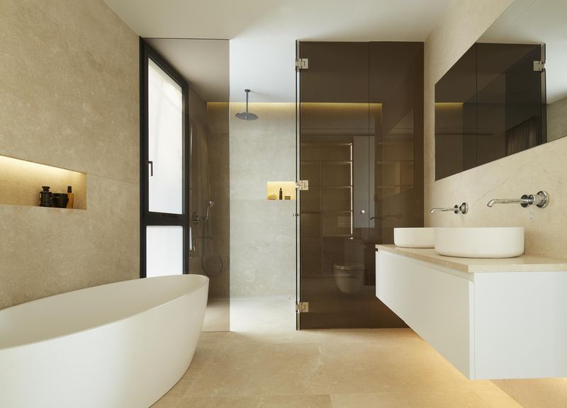 Baño principal con bañera exenta